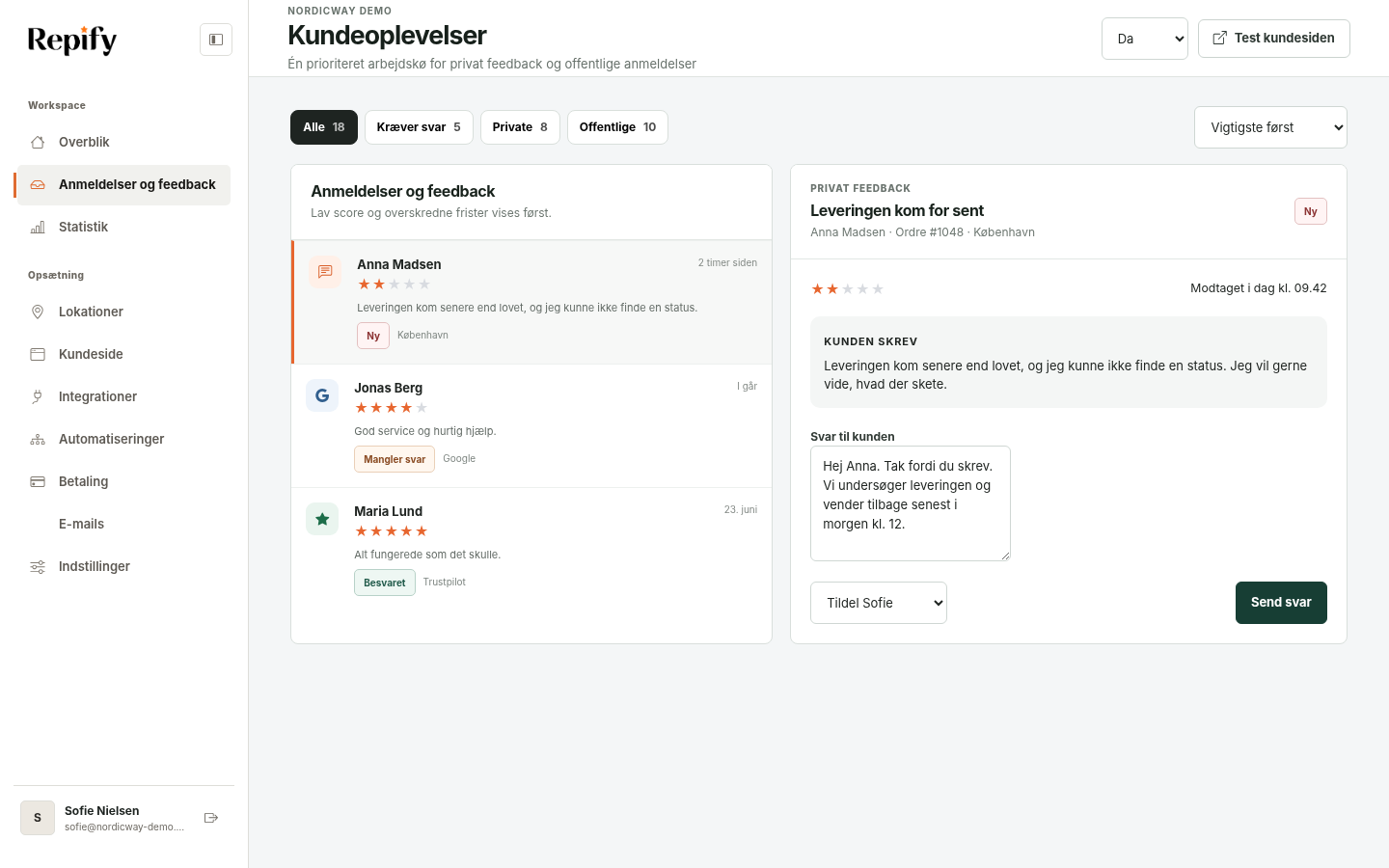 Anmeldelsescenteret med platformstatus, filtre og anmeldelser
